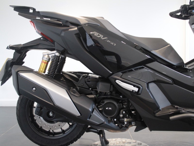 2025 (25) Honda ADV350 5721597