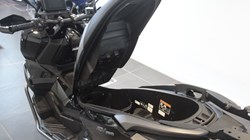 2025 (25) Honda ADV350 5721604