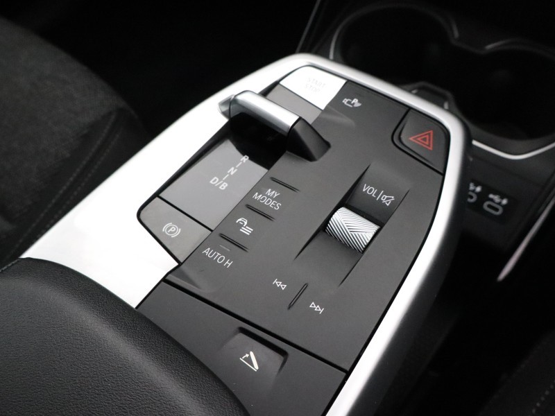 2024 (24) BMW iX1 150kW eDrive20 Sport 65kWh 5dr Auto 5984669