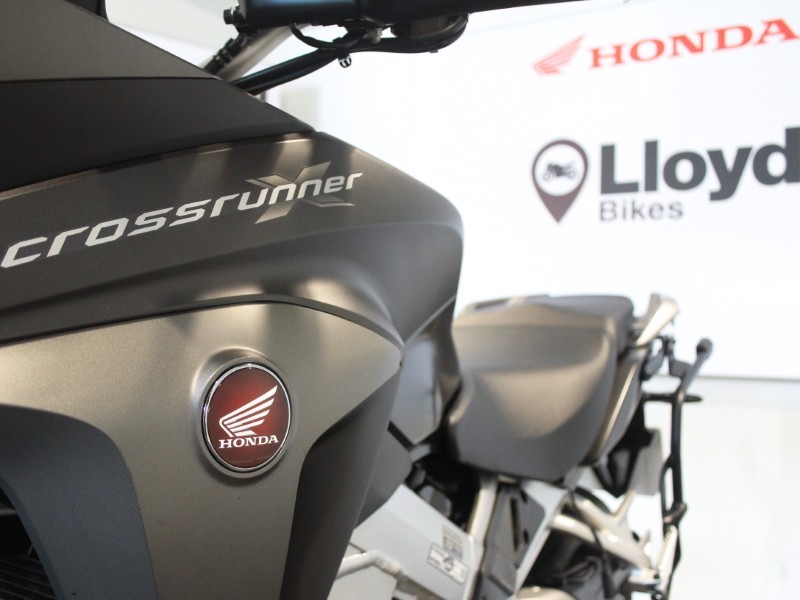 2018 (18) Honda VFR800X Crossrunner 5794459
