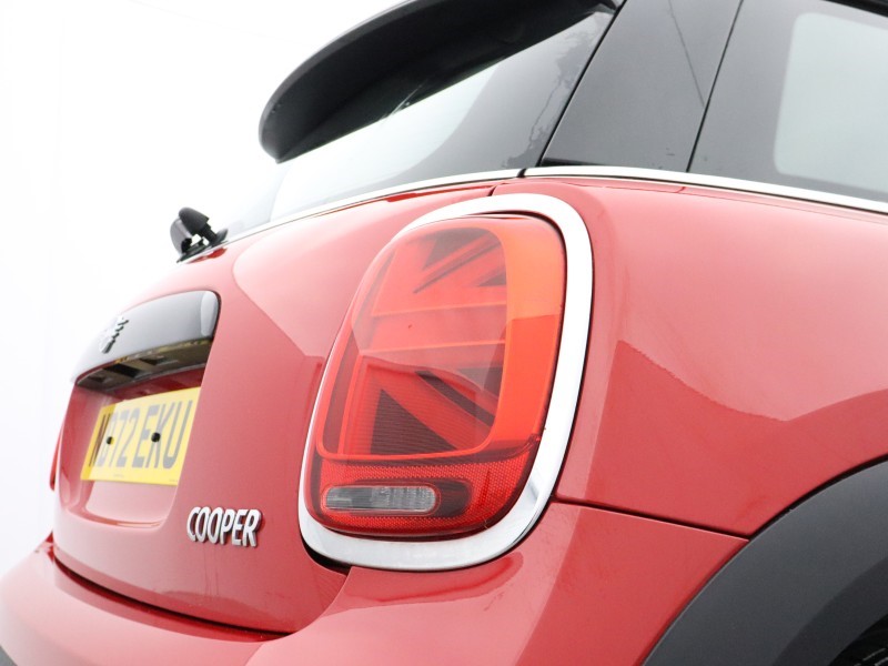2022 (72) MINI HATCHBACK 1.5 Cooper Classic 3dr Auto 5983241