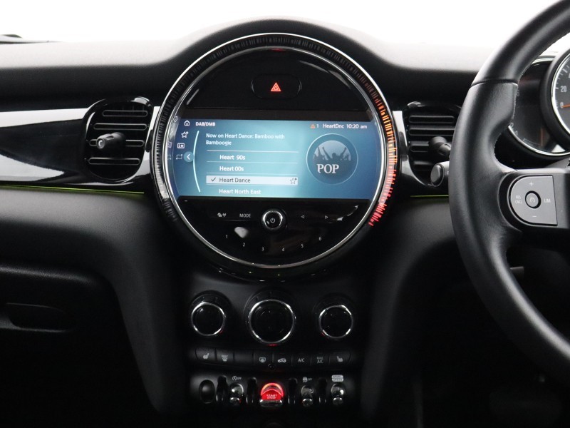 2022 (72) MINI HATCHBACK 1.5 Cooper Classic 3dr Auto 5983289