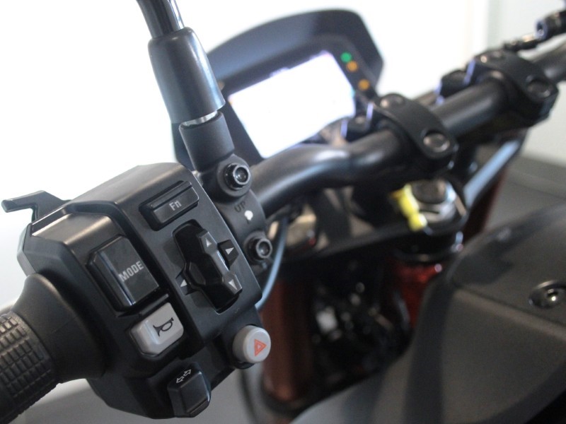 2024 (74) Honda CB750 Hornet 5860406