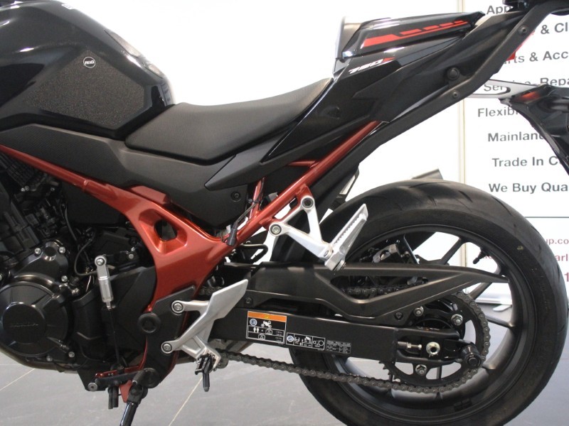 2024 (74) Honda CB750 Hornet 5860420
