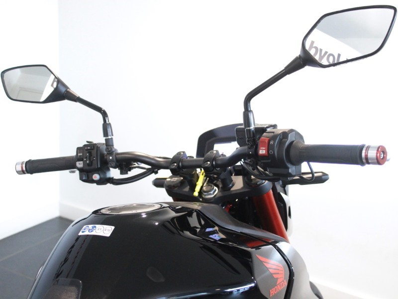 2024 (74) Honda CB750 Hornet 5860409