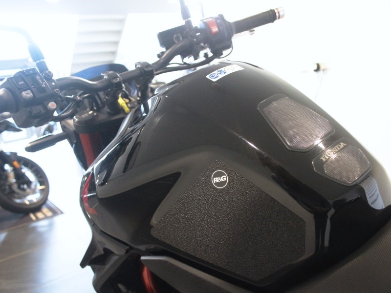 2024 (74) Honda CB750 Hornet 5860421