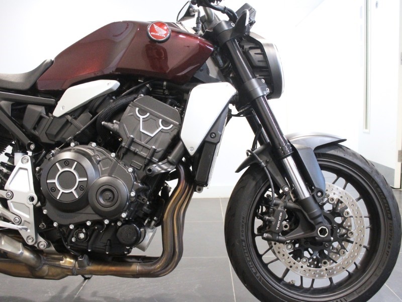 2024 (74) Honda CB1000R 5870355