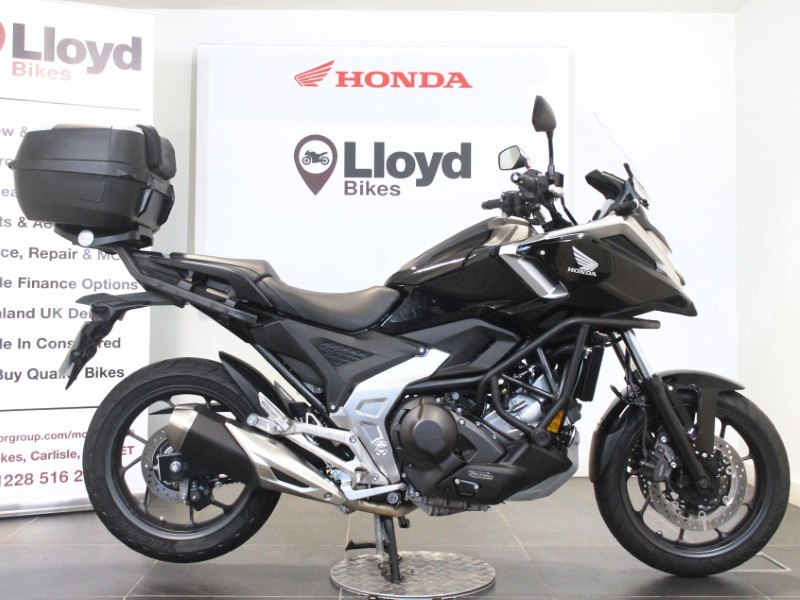 2025 (25) Honda NC750X DCT
