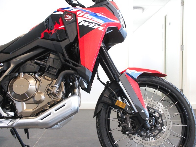 2024 (24) Honda Africa Twin CRF1100 5892867