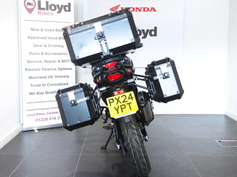 2024 (24) Honda Africa Twin CRF1100 5892856