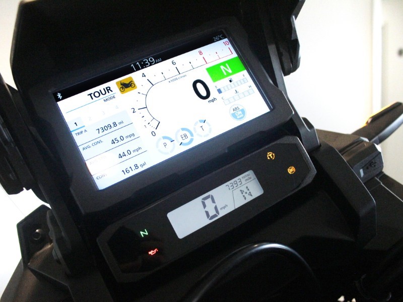 2024 (24) Honda Africa Twin CRF1100 5892861