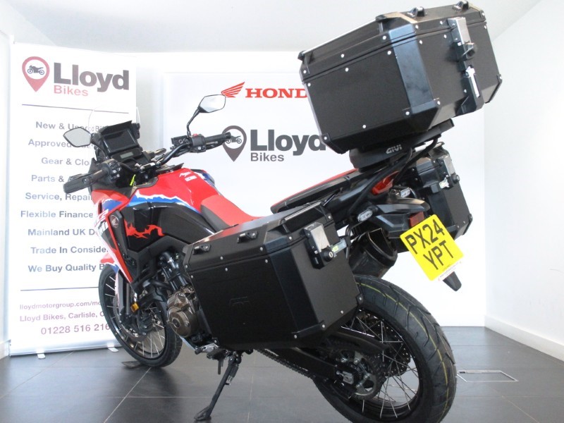 2024 (24) Honda Africa Twin CRF1100 5892855