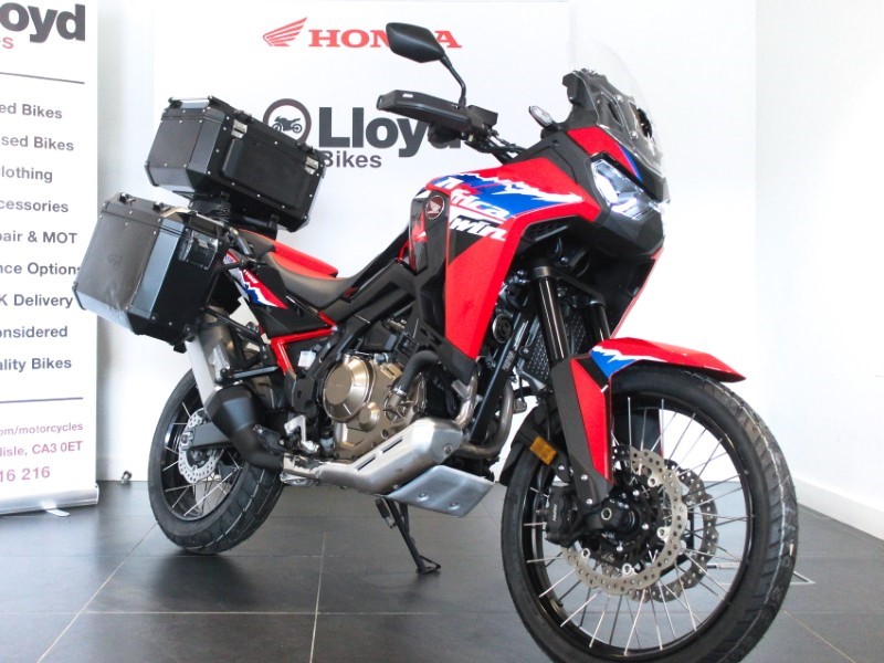 2024 (24) Honda Africa Twin CRF1100 5892851