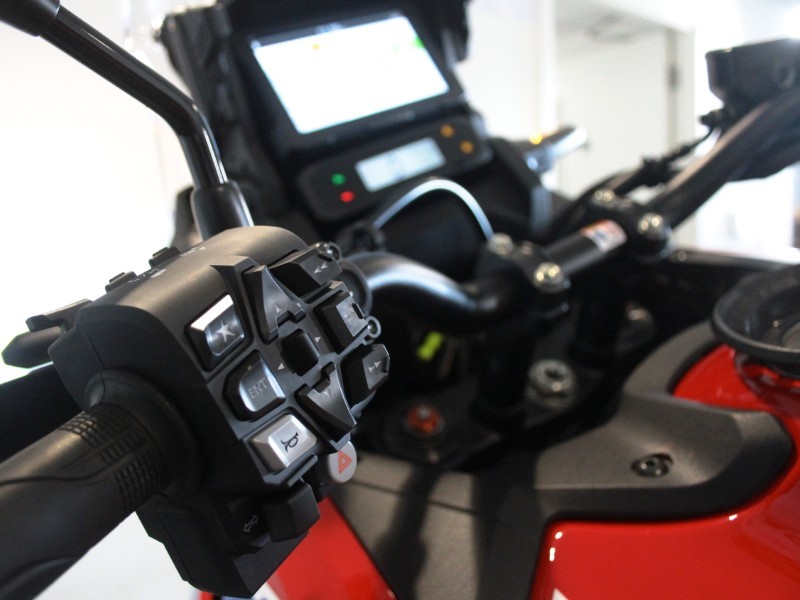 2024 (24) Honda Africa Twin CRF1100 5892860