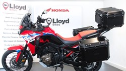 2024 (24) Honda Africa Twin CRF1100 5892854