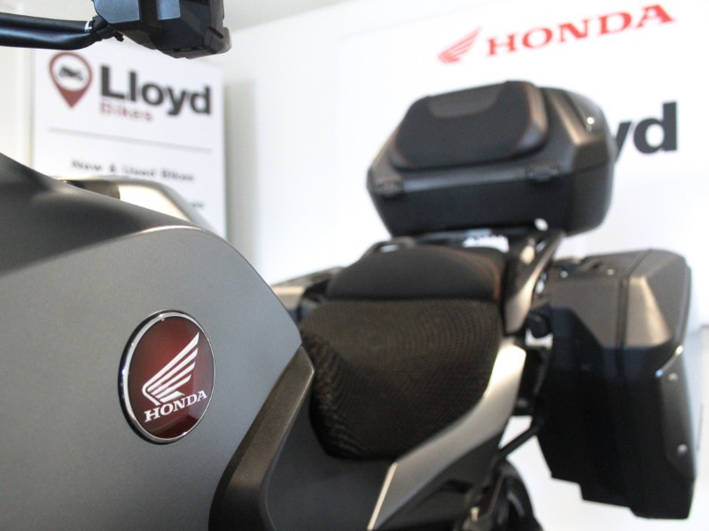 2024 (73) Honda NT1100 DCT Edition 5897159