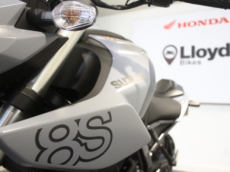 2024 (24) SUZUKI GSX-8S 5924493