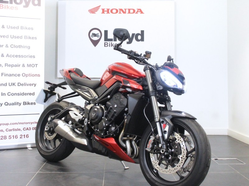 2025 (25) Triumph Street Triple RS 5924389