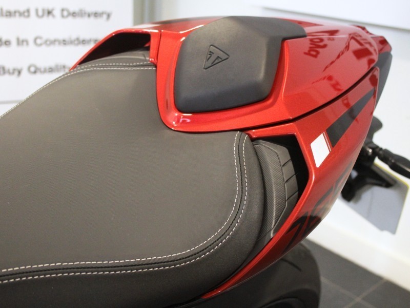 2025 (25) Triumph Street Triple RS 5924411