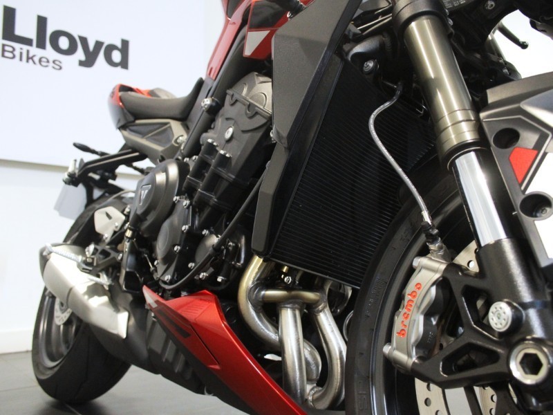 2025 (25) Triumph Street Triple RS 5924406