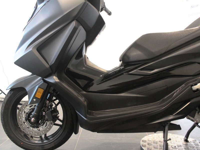 2025 (75) Honda NSS125 Forza 5933828