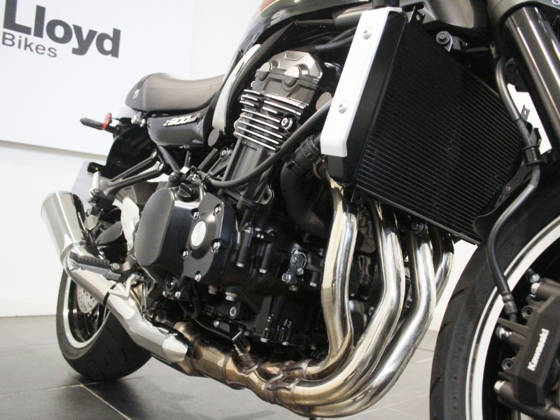 2023 (73) Kawasaki Z900 RS Special Colour Graphics 5977565