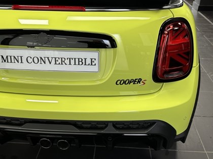  MINI CONVERTIBLE 2.0 Cooper S Sport 2dr Auto