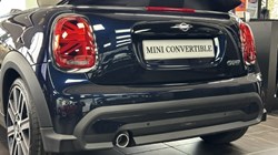  MINI CONVERTIBLE 1.5 Cooper Exclusive 2dr Auto 2977319