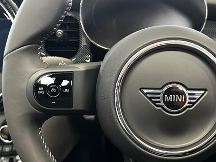  MINI CONVERTIBLE 1.5 Cooper Exclusive 2dr Auto