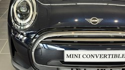  MINI CONVERTIBLE 1.5 Cooper Exclusive 2dr Auto 2977286