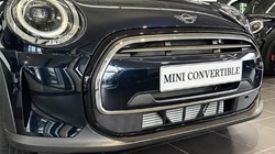  MINI CONVERTIBLE 1.5 Cooper Exclusive 2dr Auto 2977285