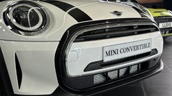  MINI CONVERTIBLE 1.5 Cooper Classic 2dr Auto 3106730