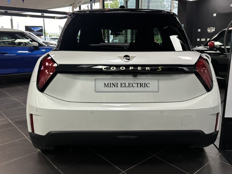 2024 (74) MINI COOPER 160kW SE Exclusive [Level 2] 54kWh 3dr Auto 3257092