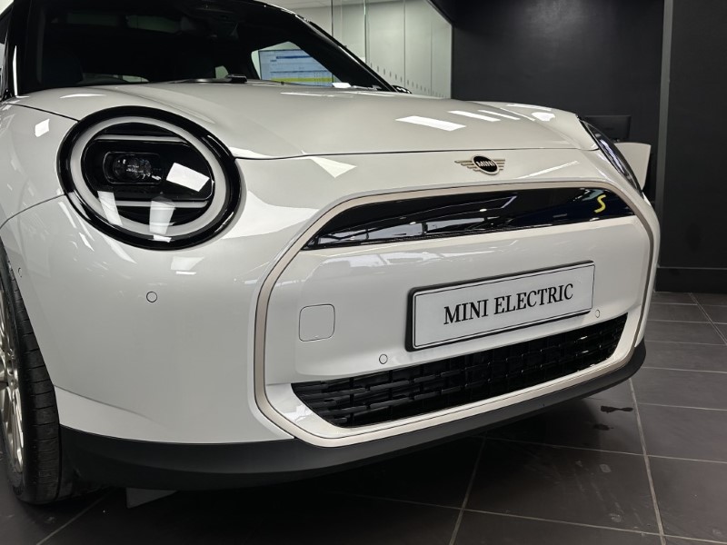 2024 (74) MINI COOPER 160kW SE Exclusive [Level 2] 54kWh 3dr Auto 3257085
