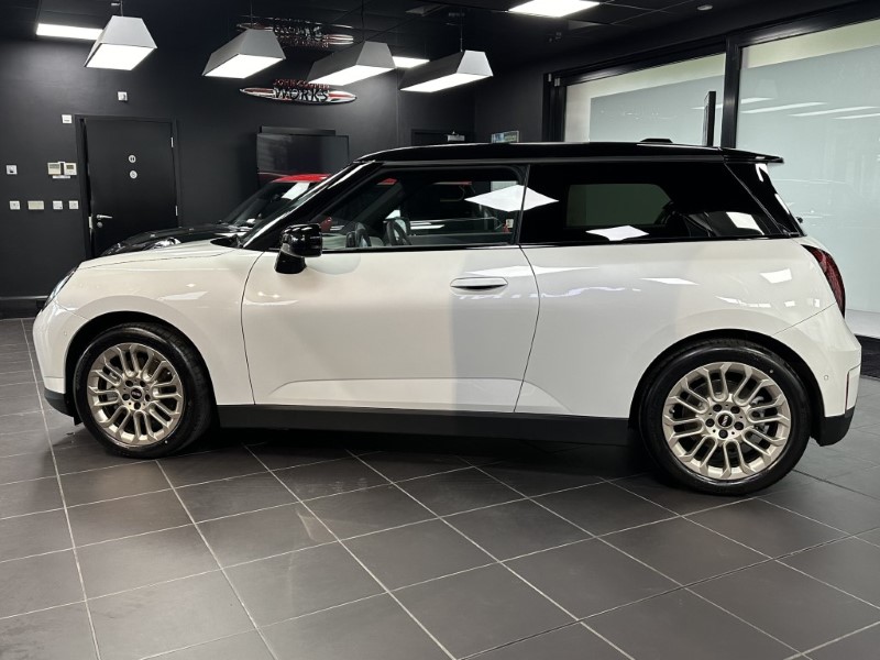 2024 (74) MINI COOPER 160kW SE Exclusive [Level 2] 54kWh 3dr Auto 3257091