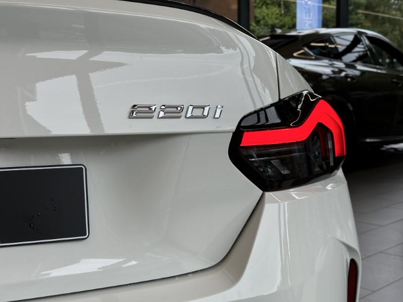  BMW 2 SERIES 220i M Sport 2dr Step Auto 3389409