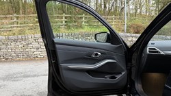 BMW 3 SERIES 330e M Sport 4dr Saloon 3660930