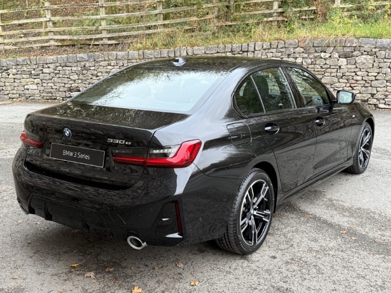  BMW 3 SERIES 330e M Sport 4dr Saloon 3660934