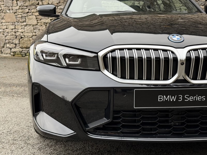  BMW 3 SERIES 330e M Sport 4dr Saloon 3660926