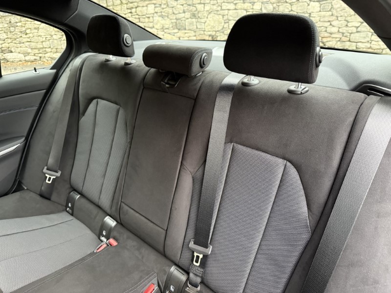  BMW 3 SERIES 330e M Sport 4dr Saloon 3660911