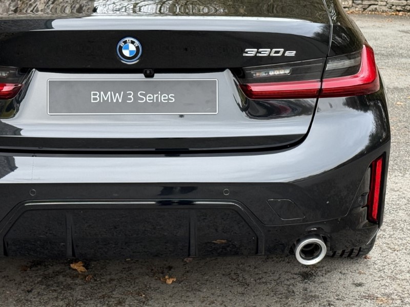 BMW 3 SERIES 330e M Sport 4dr Saloon 3660857