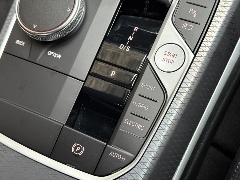  BMW 3 SERIES 330e M Sport 4dr Saloon 3660879