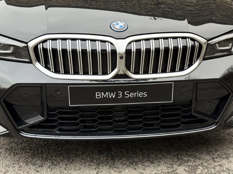  BMW 3 SERIES 330e M Sport 4dr Saloon 3660927