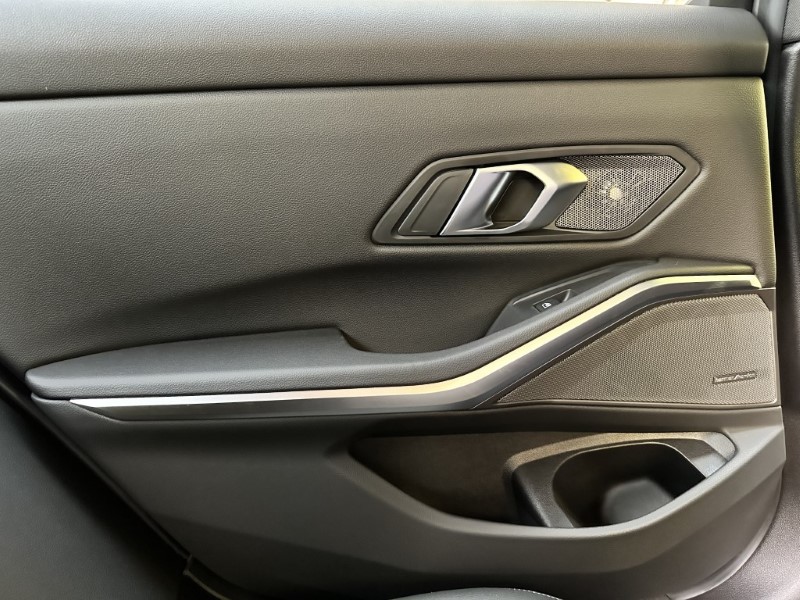  BMW 3 SERIES 320i M Sport 4dr Saloon 3662023