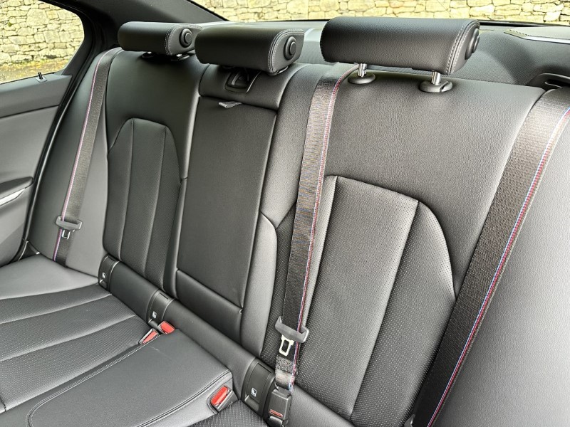  BMW 3 SERIES 320i M Sport 4dr Saloon 3662065