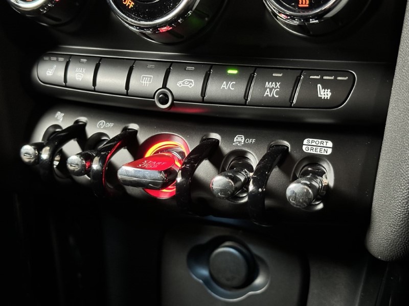  MINI CONVERTIBLE 2.0 Cooper S Exclusive 2dr Auto 3617555