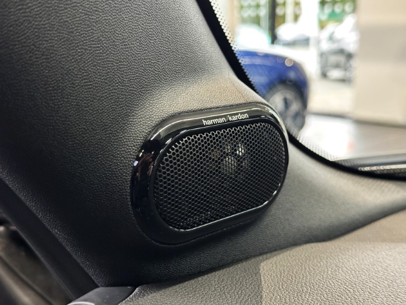  MINI CONVERTIBLE 2.0 Cooper S Exclusive 2dr Auto 3617637