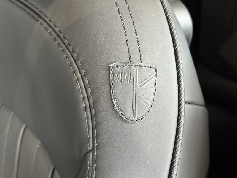  MINI CONVERTIBLE 2.0 Cooper S Exclusive 2dr Auto 3617538