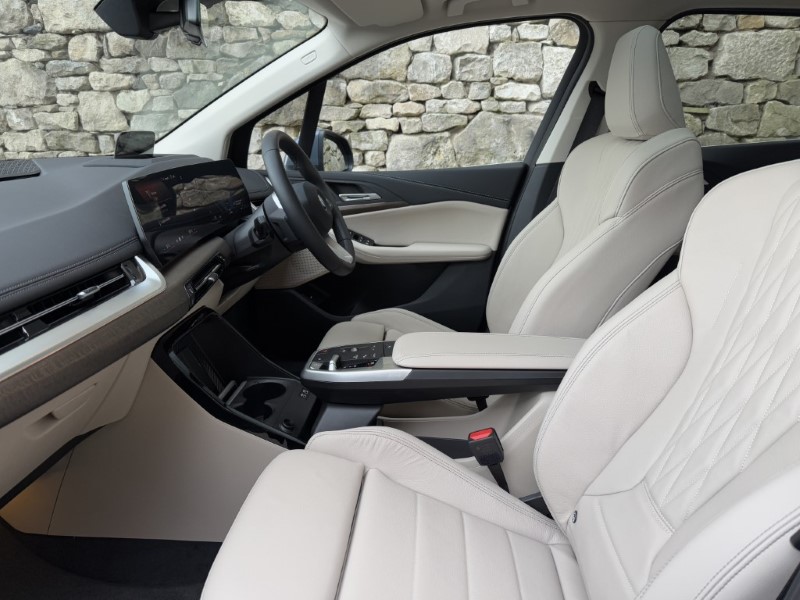  BMW 2 SERIES 230e xDrive Luxury 5dr DCT 3805931