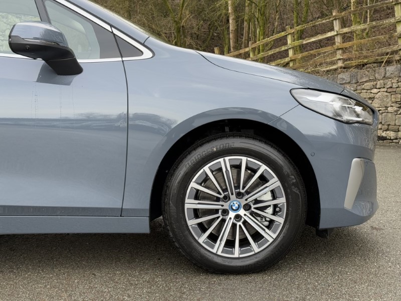  BMW 2 SERIES 230e xDrive Luxury 5dr DCT 3805968